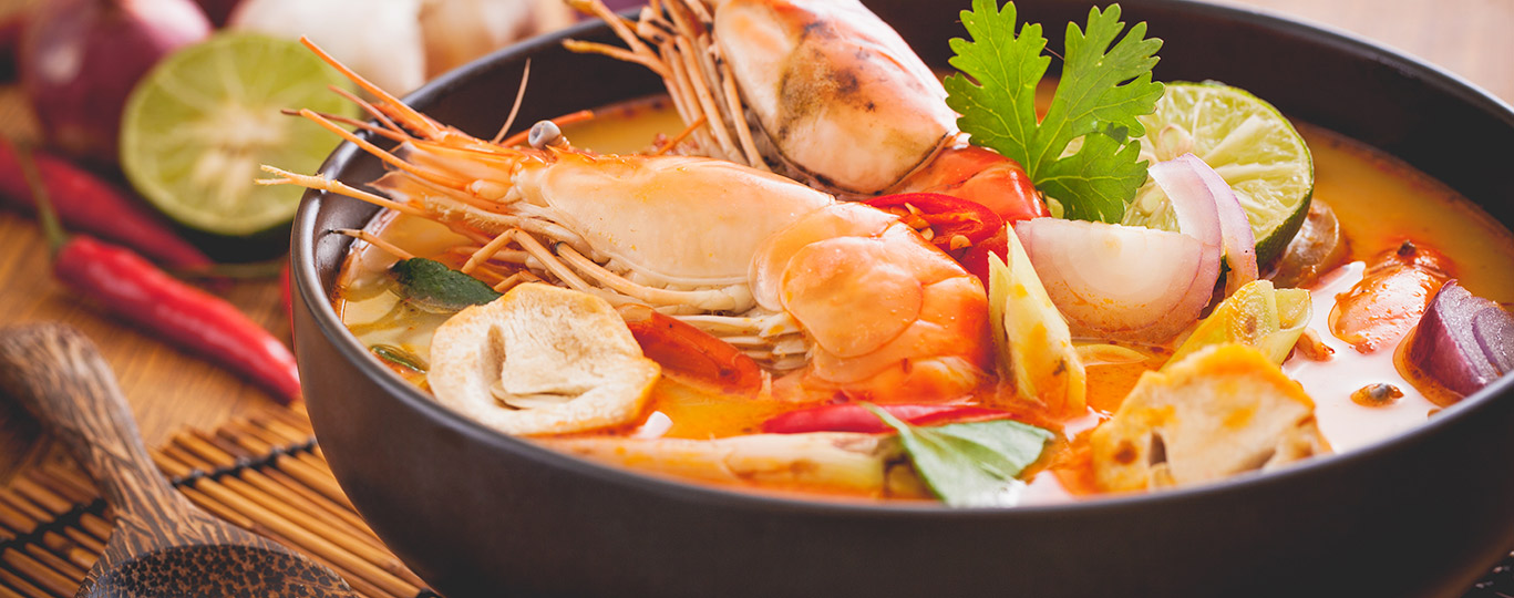 Thajská polévka Tom Yum Goong vás uchvátí ostrokyselou chutí