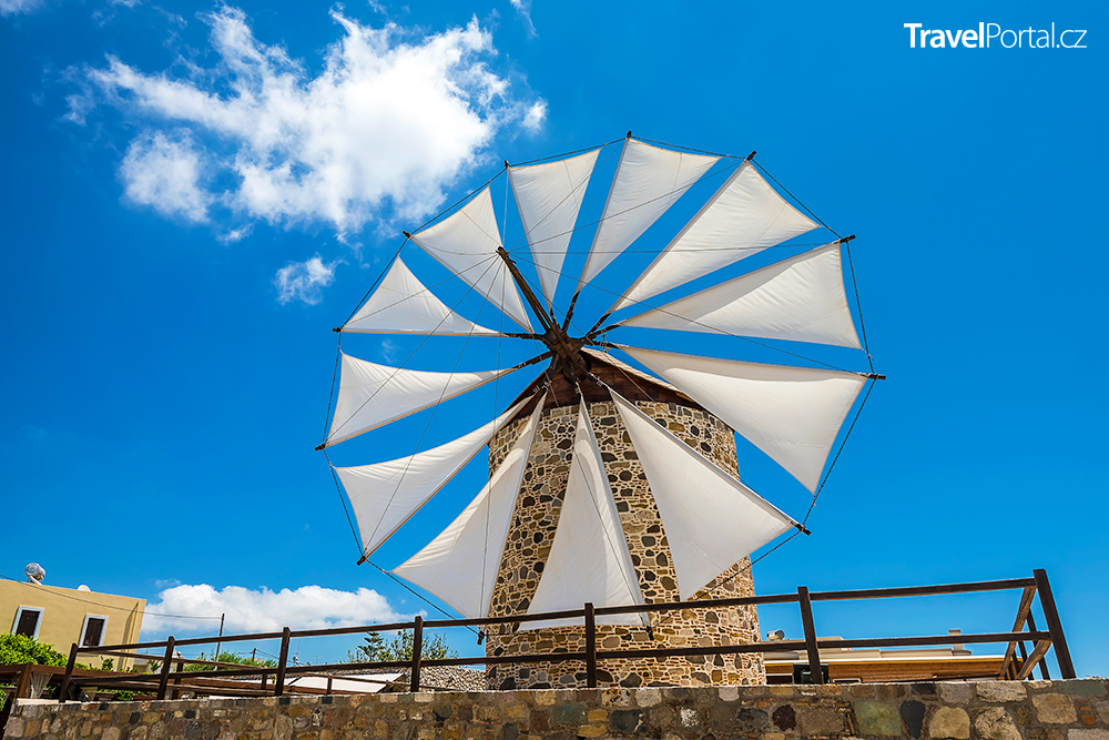 větrný mlýn ve vesnici Antimachia