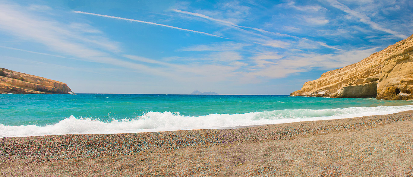 Matala: Řecká pláž, kterou proslavili stoupenci hnutí hippies