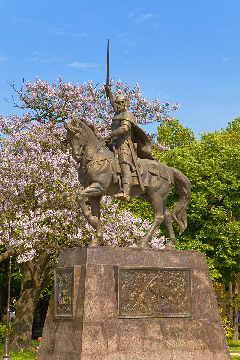 pomník cara Kalojana ve městě Varna