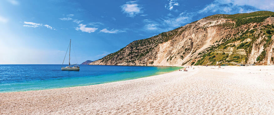 pláž Myrtos na ostrově Kefalonie