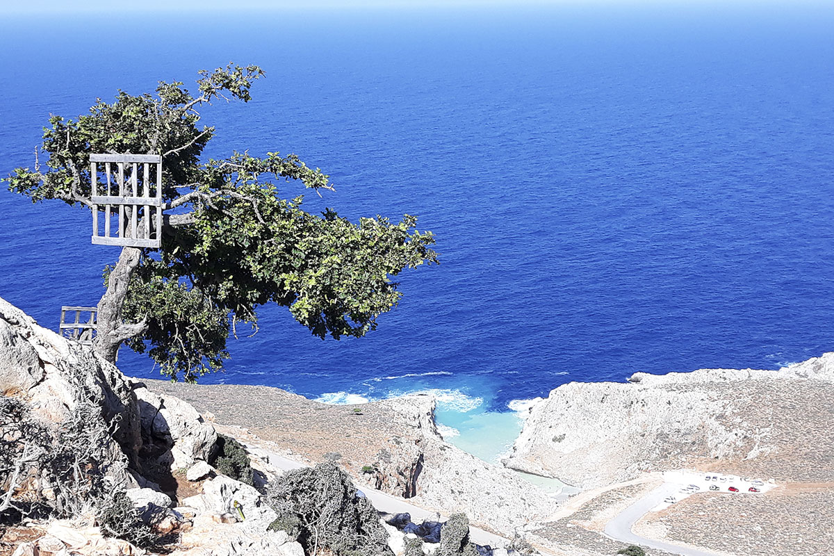 pohled na Krétské moře a pláž Seitan Limania
