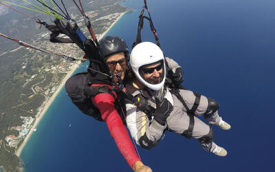 cestovatel Richie vyzkoušel Escape 2 Olympos, tedy paragliding na hoře Tahtali v tureckém Kemeru