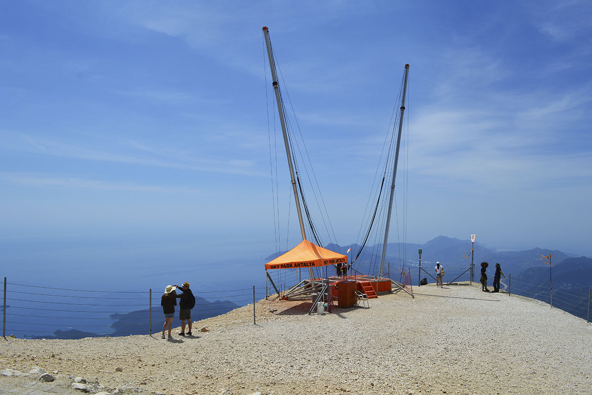 reverse bungee neboli slingshot či reverse bungee