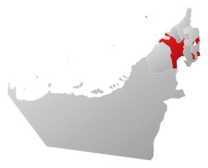 Sharjah je jediným z emirátů, který má společnou hranici se všemi ostatními emiráty