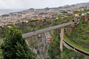most ve městě Funchal