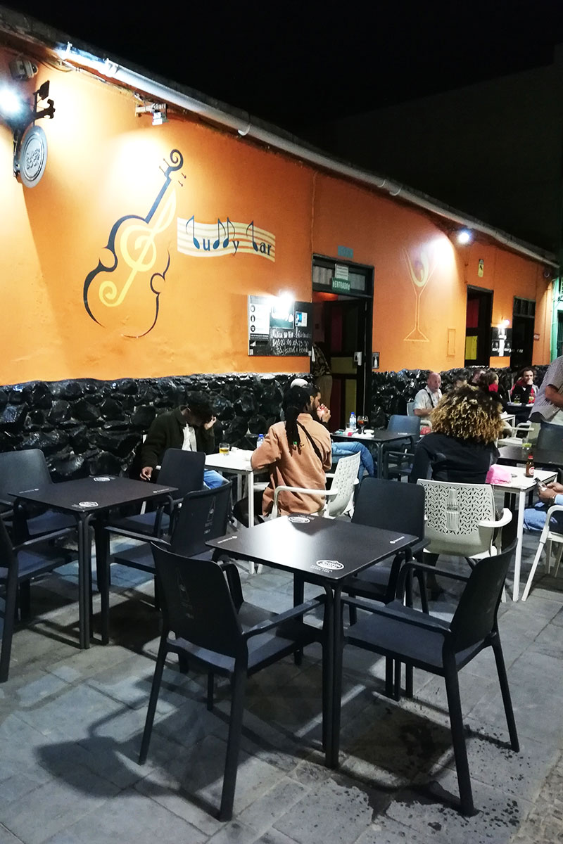 Buddy Bar ve městě Santa Maria na ostrově Sal