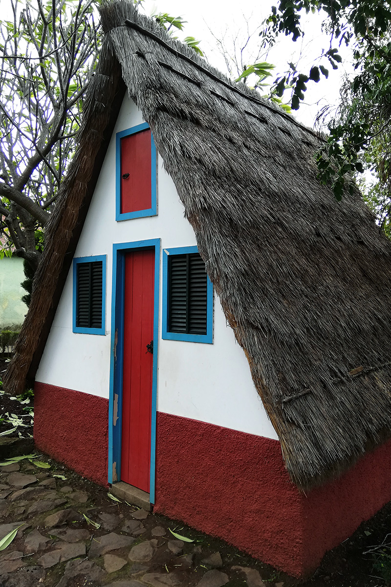 tradiční madeirský domek casas de colmo