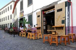Bar Agrela v ulici Largo do Poço