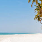 Omán nabízí nekonečné písčité pláže