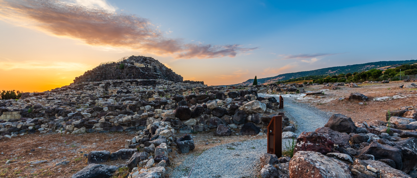 Historie Sardinie: Archeologické naleziště Su Nuraxi di Barumini