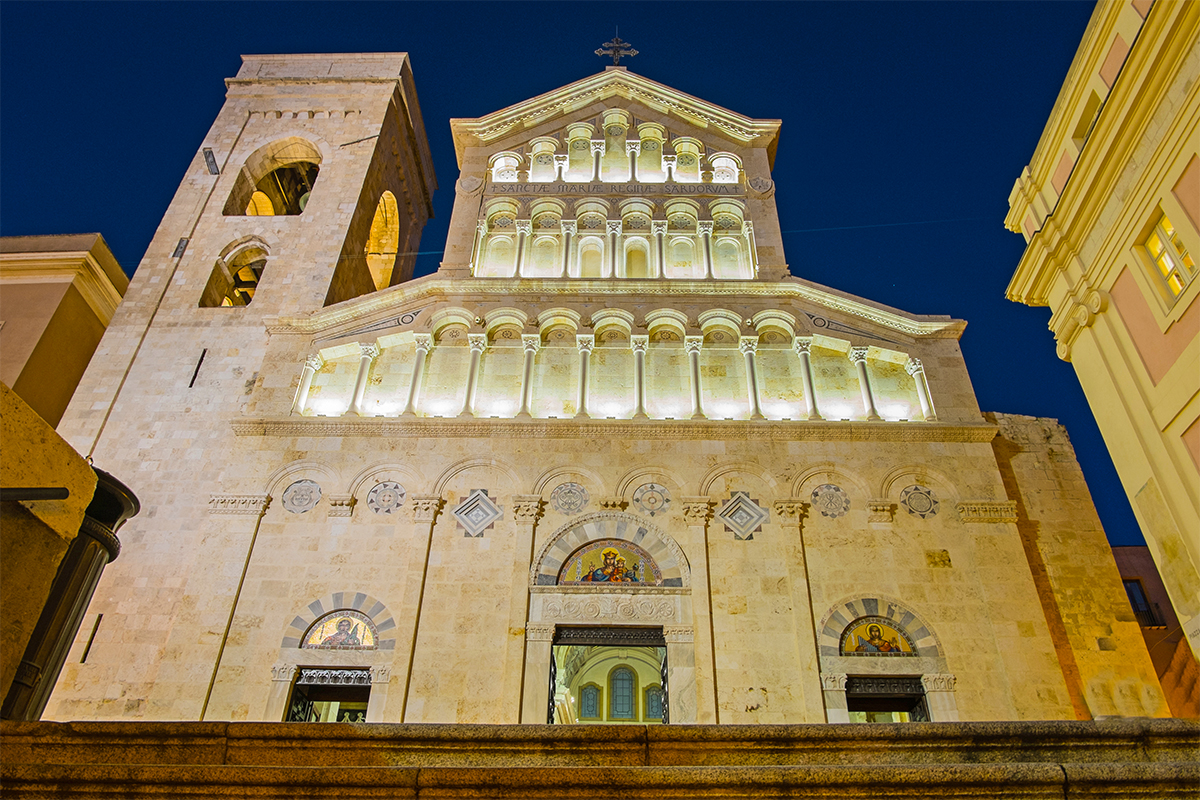 římskokatolická katedrála Duomo di Cagliari je zasvěcená Panně Marii a svaté Cecílii