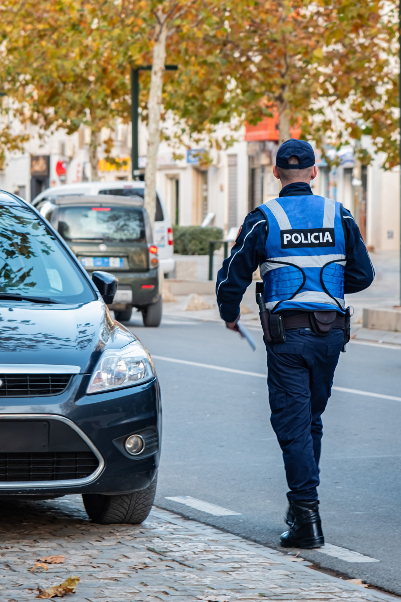 dovolená v Albánii může znamenat i policejní kontrolu na silnici