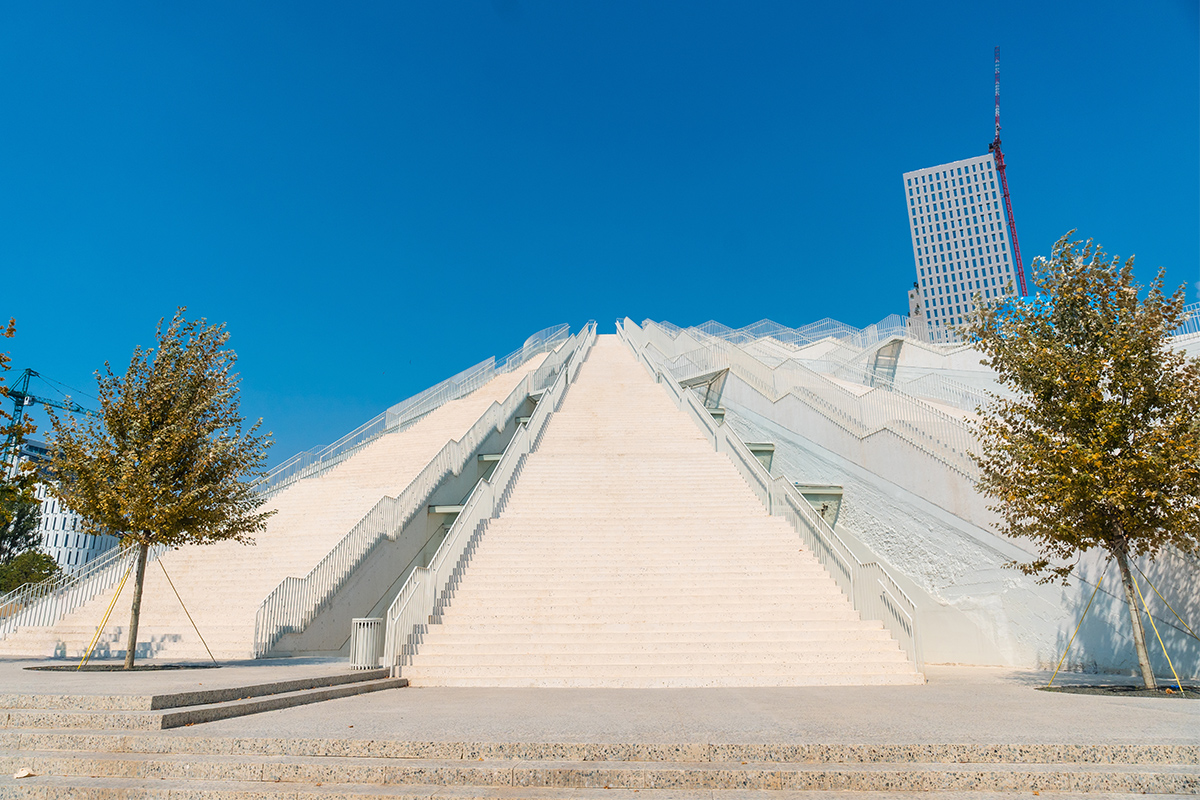 Pyramida v Tiraně
