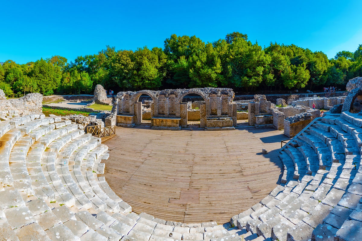 amfiteátr ve městě Butrint