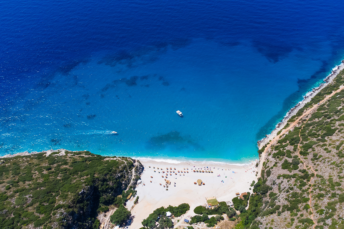 mezi nejlepší pláže Albánie se řadí i Gjipe Beach