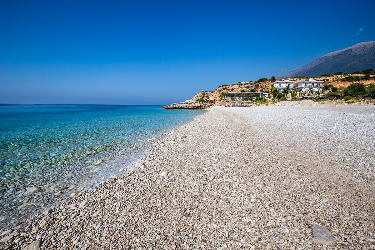 nejlepší pláže Albánie – to je i Dhermi Beach