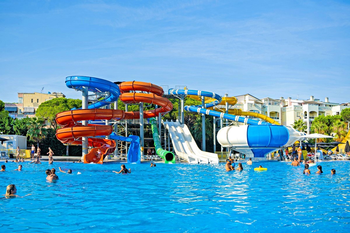 Prestige Resort & Aquapark v Albánii je hotel s aquaparkem