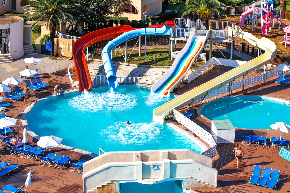 Sandy Beach Resort na ostrově Korfu je hotel s aquaparkem