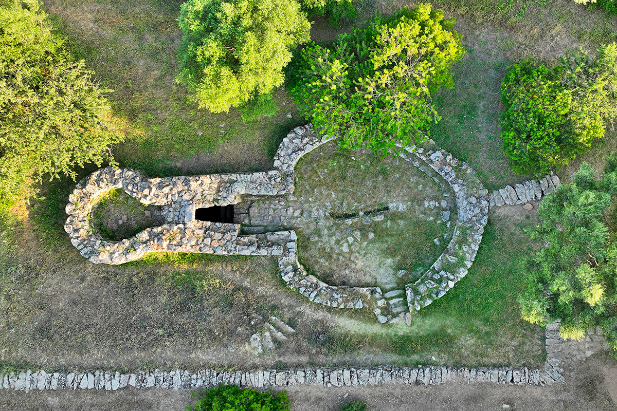 Pozzo Sacro Sa Testa u města Olbia na ostrově Sardinie