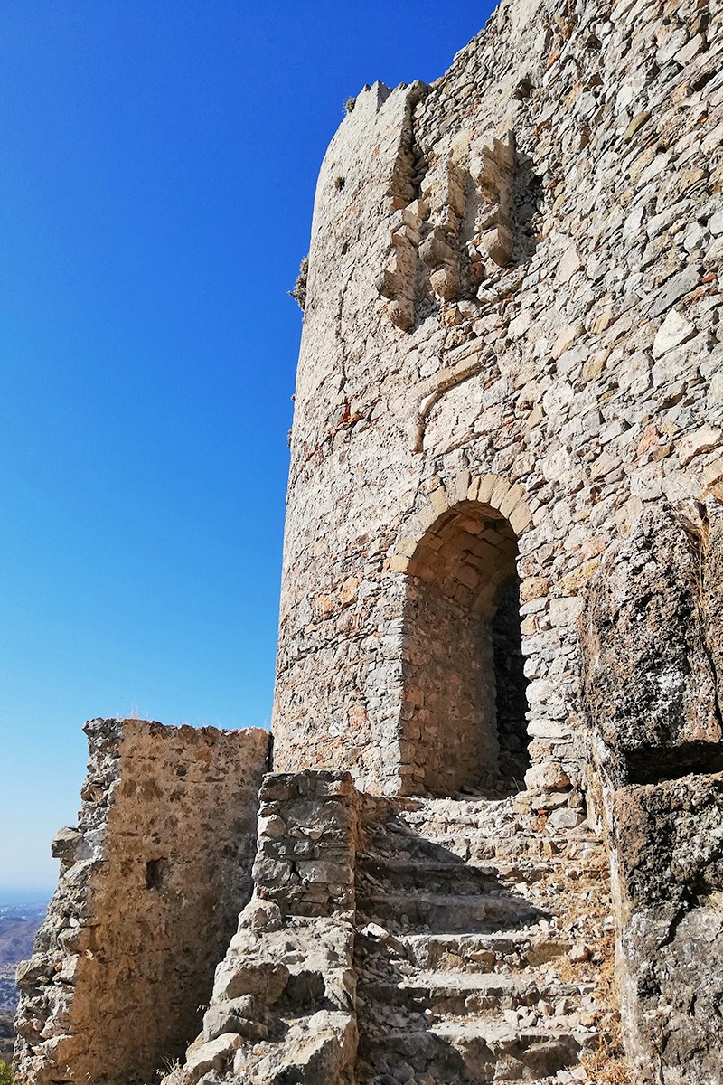 ruiny hradu Asklipio