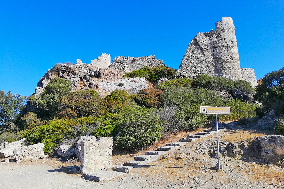 středověký hrad Asklipio