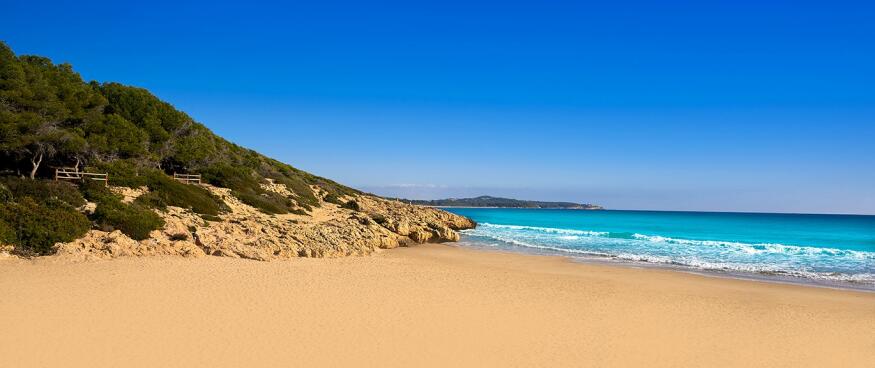 Platja dels Capellans na pobřeží Costa Dorada