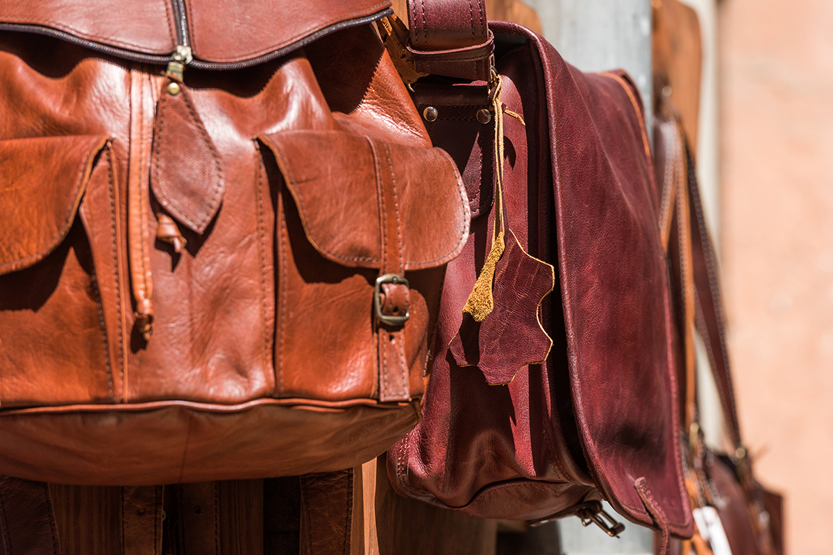 kožené výrobky v destinaci Costa Dorada