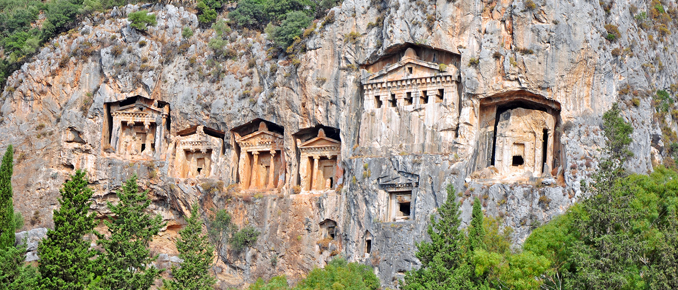 Kaunos: Starověké město a skalní hrobky u turecké řeky Dalyan