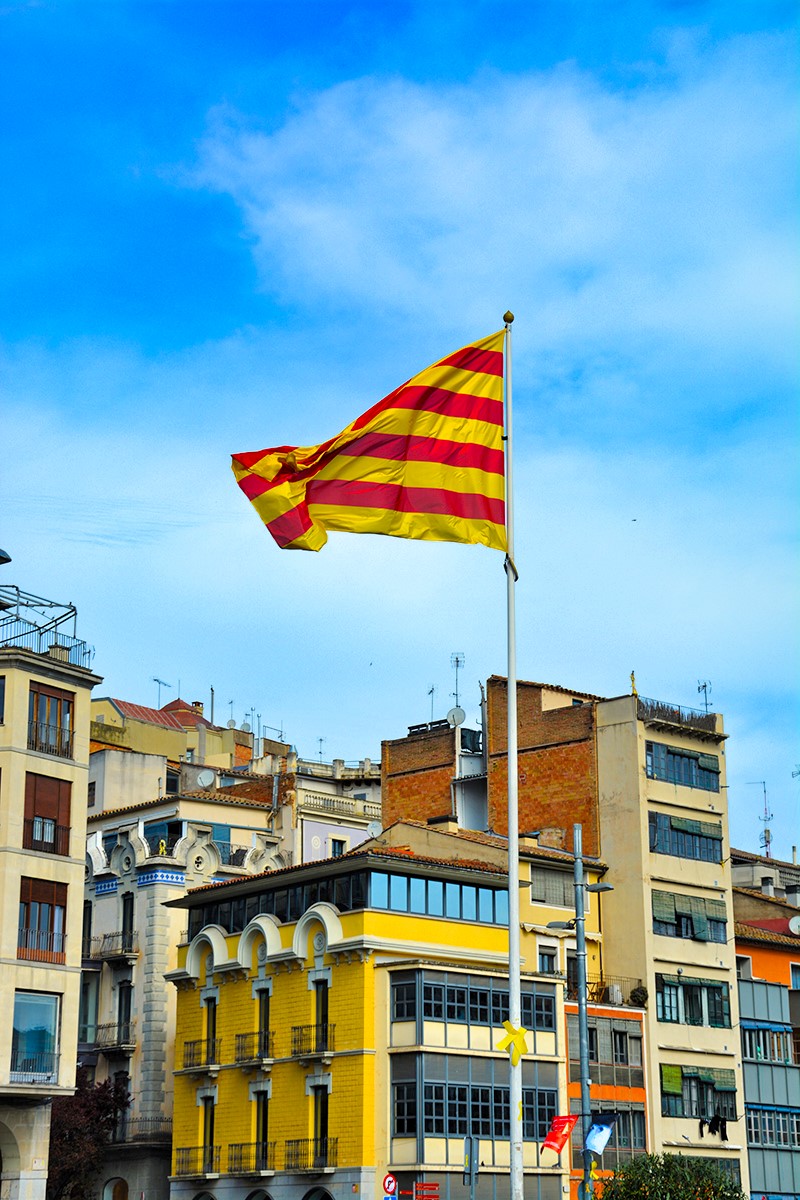 Plaça de Catalunya ve městě Girona