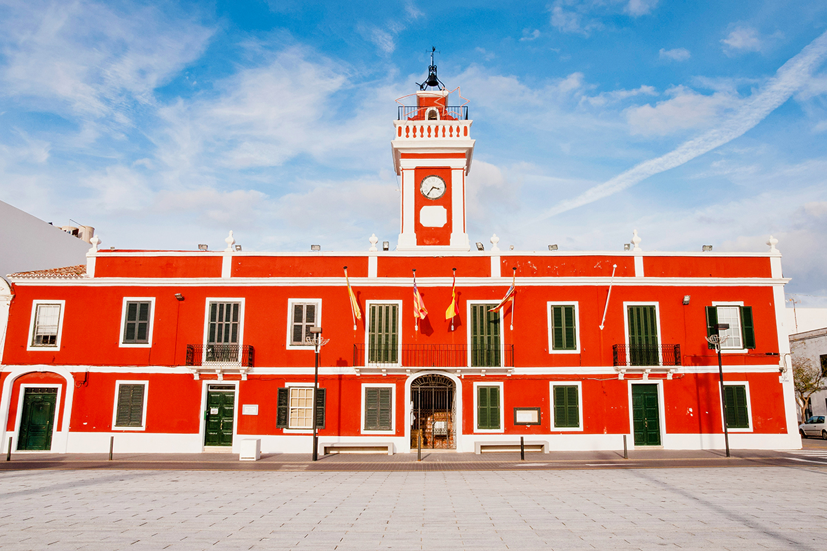 radnice v městečku Es Castell na ostrově Menorca