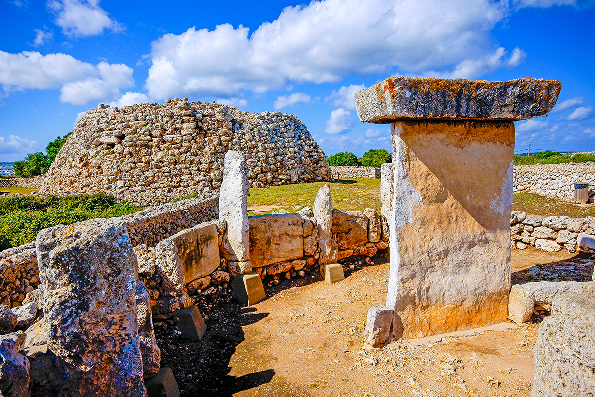 talayotská vesnice Trepucó na ostrově Menorca