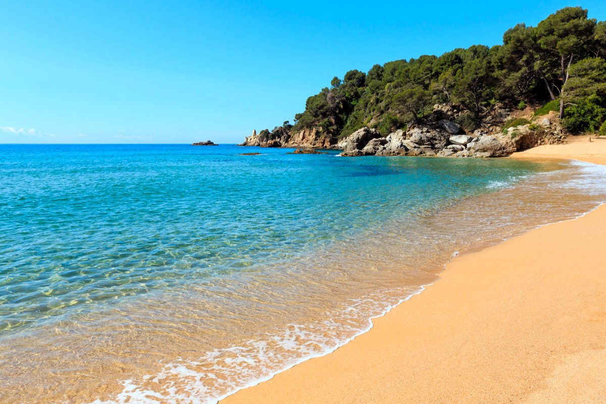 Nejlepší pláže, které ukrývá španělské pobřeží Costa Brava - Cala Treumal