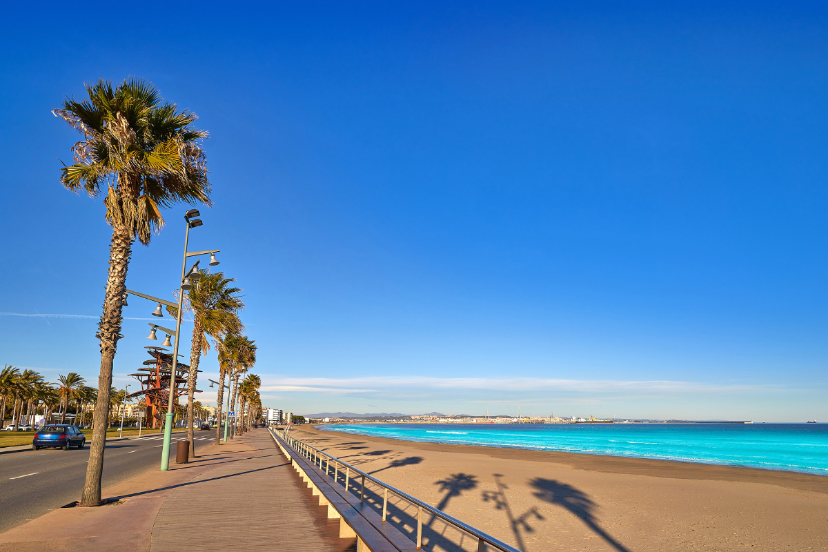 Platja de La Pineda na pobřeží Costa Brava