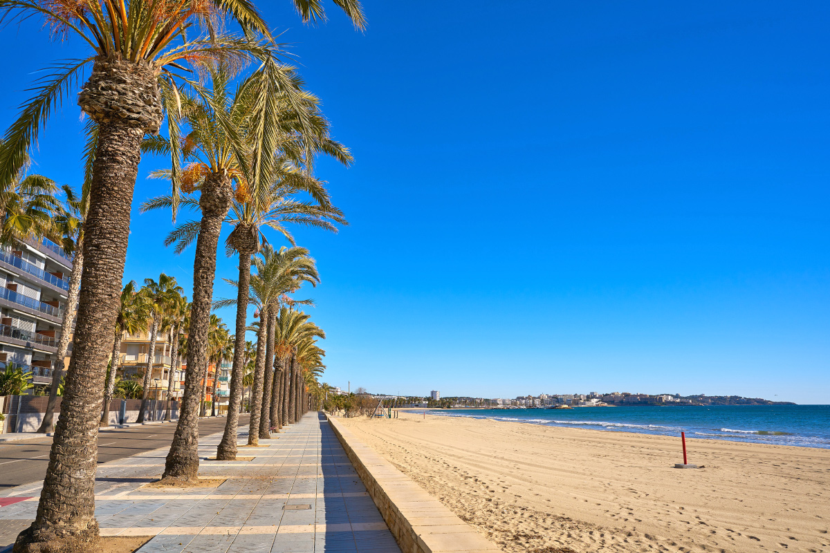 Platja de Ponent, která na západě sousedí s pláží Platja de Llevant