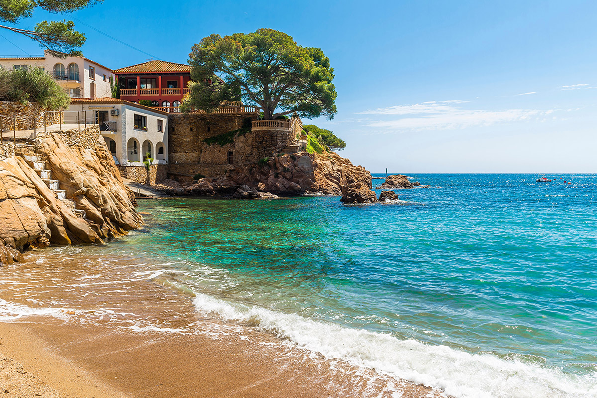 mezi nejlepší pláže na pobřeží Costa Brava lze zařadit také Cala Aiguablava