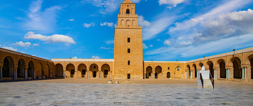 Velká kajruvánská mešita neboli Great Mosque of Kairouan neboli Mosque of Uqba